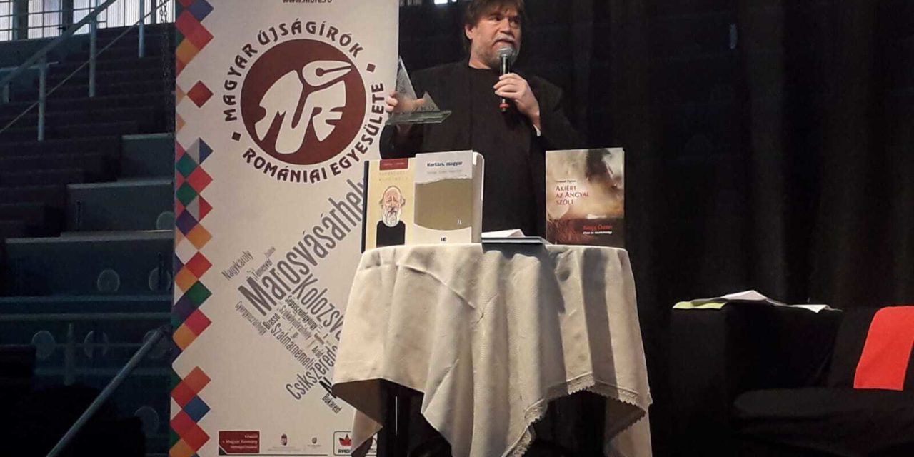 MÚRE-díjak, könyvek közt, az Arénában