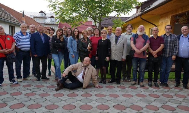 Megrajzolni a bányai jelen árnyalatait